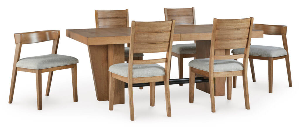 ナチュラルなダイニングテーブルセット